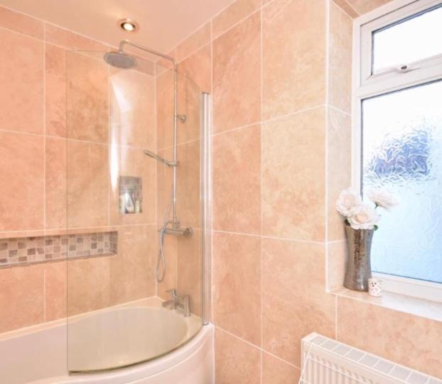 The Beach House - Fully Refurbed March 2024 Oystermouth Bagian luar foto